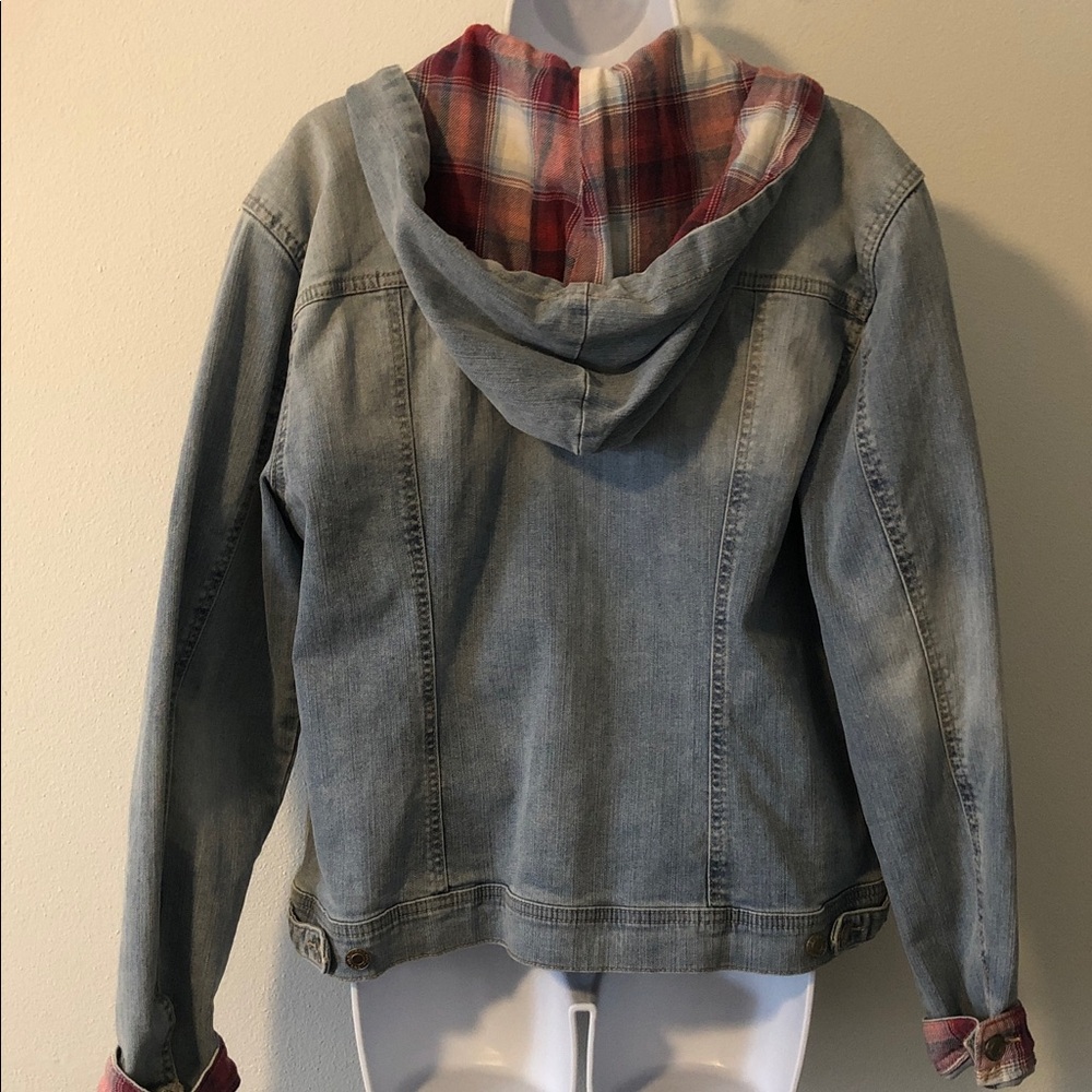 Maurice’s Jacket - Picture 3 of 6
